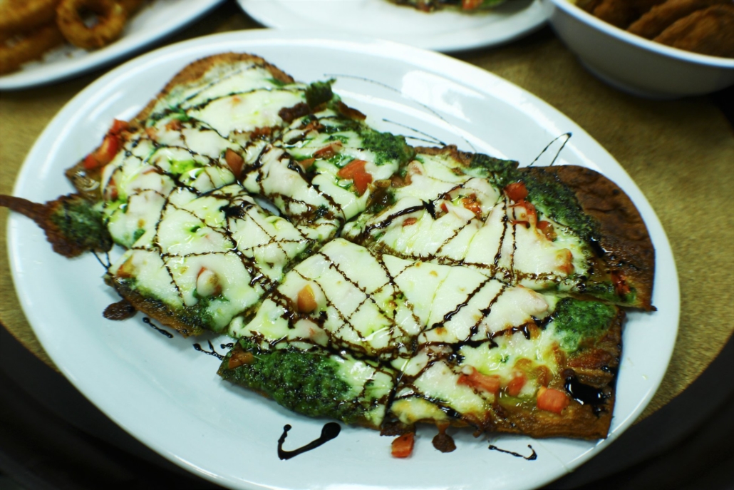 32214766_2104537472907912_2785562453558165504_o Pin Oak Pub & Links